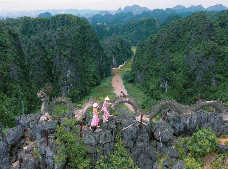 from-hanoi-luxury-ninh-binh-tour-with-lunch-and-cycling