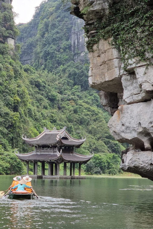 from-hanoi-ninh-binh-2-day-tour-with-bungalow-stay