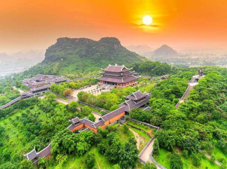 from-hanoi-ninh-binh-bai-dinh-pagoda-trang-an-mua-caves