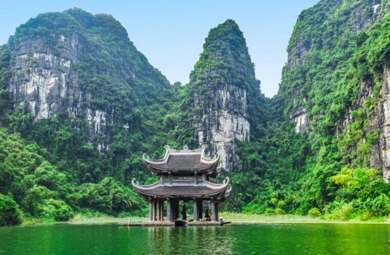 from-hanoi-ninh-binh-bai-dinh-trang-an-mua-cave-tour-2