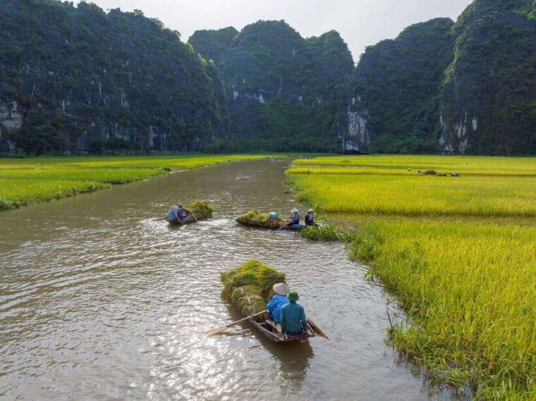 from-hanoi-ninh-binh-hoa-lu-tam-coc-mua-cave-highlight