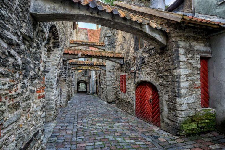 from-helsinki-tallinn-guided-full-day-tour-by-ferry