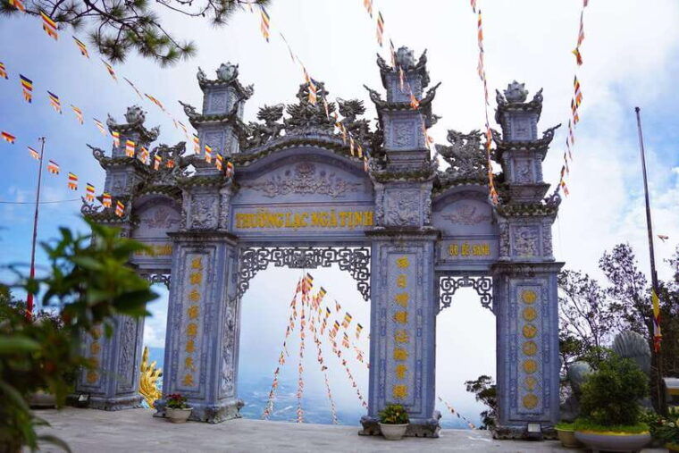 from-hoi-an-ba-na-hills-and-golden-bridge-private-tour