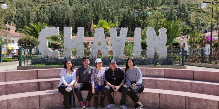 from-huaraz-chavin-de-huantar-museum-lagoon-of-querococha-2