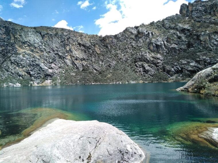 from-huaraz-lake-churup-trek-at-huascaran-national-park