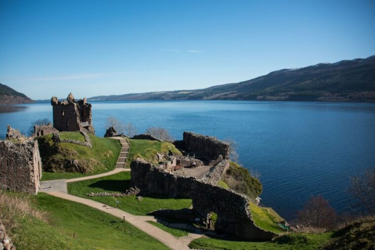 from-inverness-loch-ness-cruise-and-urquhart-castle