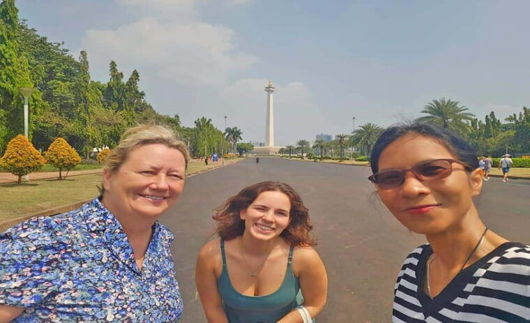 from-jakarta-private-half-day-tour-include-pickup