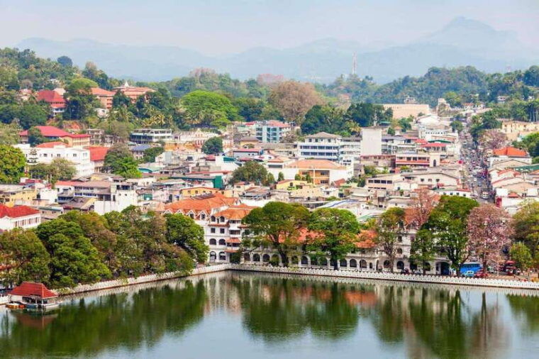 from-kandy-kandy-city-local-tuk-tuk-tour-and-hidden-gems