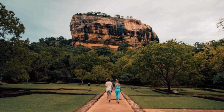 from-kandy-sigiriya-and-dambulla-day-trip