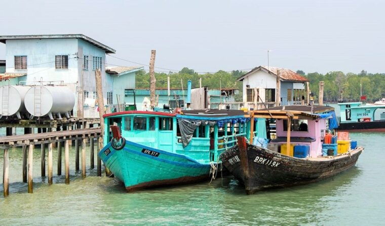 from-kuala-lumpur-crab-island-tour-with-seafood-lunch