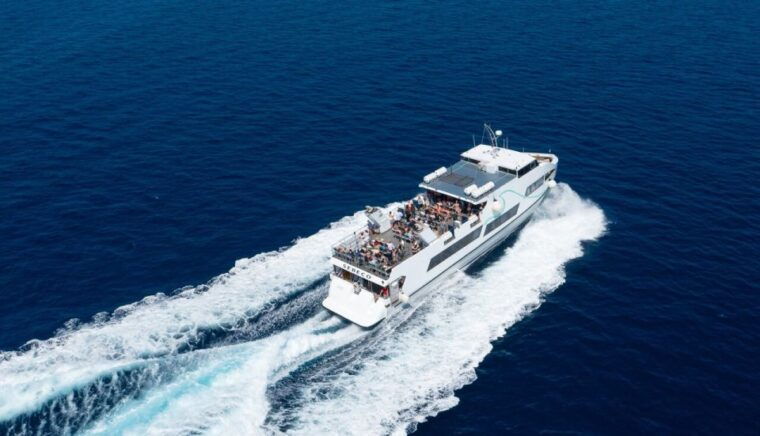 from-lindos-rhodes-old-town-and-speedboat-trip-to-symi
