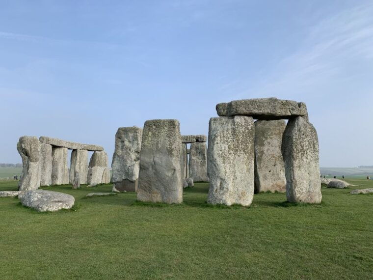 from-london-windsor-castle-stonehenge-private-day-trip