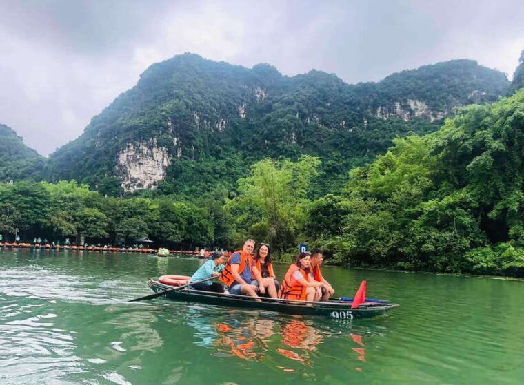 from-ninh-binh-1-day-hoalu-trangan-muacave-finish-in-hanoi