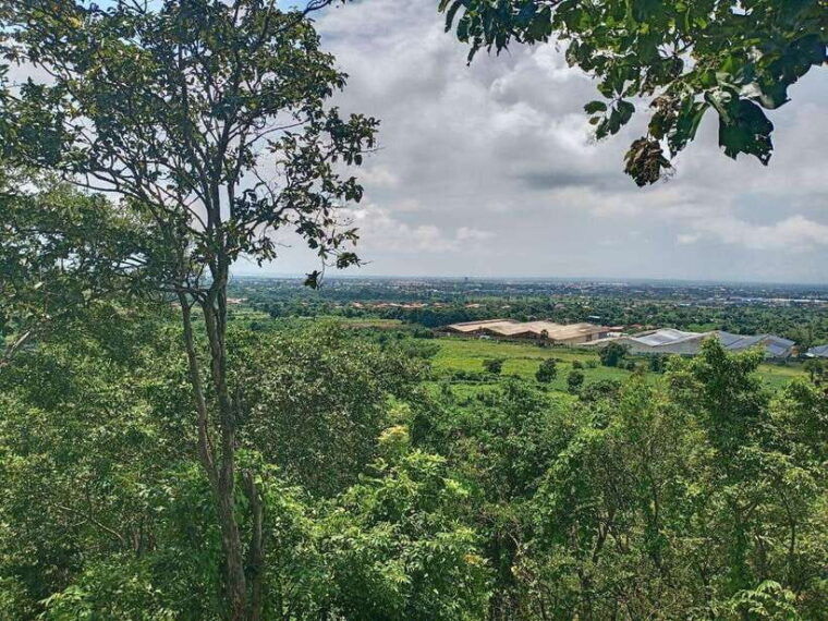 from-phnom-penh-kampong-cham-day-trip-with-nokor-bachey