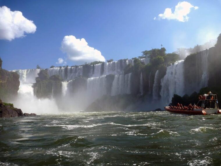 from-puerto-iguazu-iguazu-falls-guided-tour