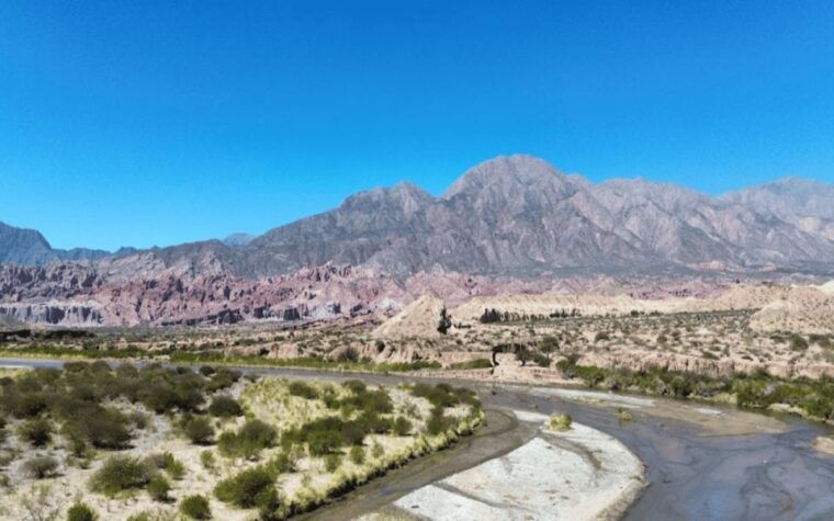 from-salta-cafayate-land-of-wines-and-imposing-ravines