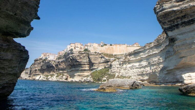 from-santa-teresa-gallura-dinghy-tour-to-corsica
