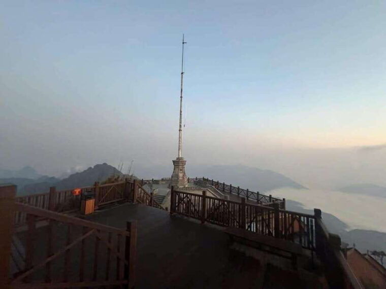 from-sapa-private-tour-to-fansipan-peak-with-scenic-views