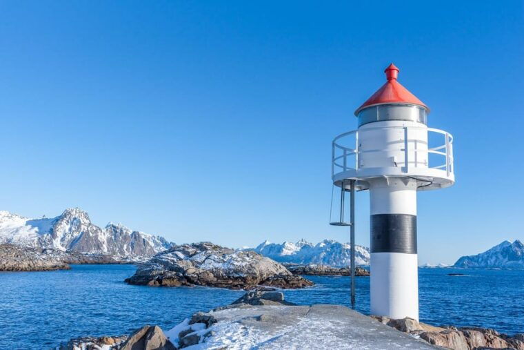 from-svolvaer-henningsvaer-lofoten-east-island-full-day-tour