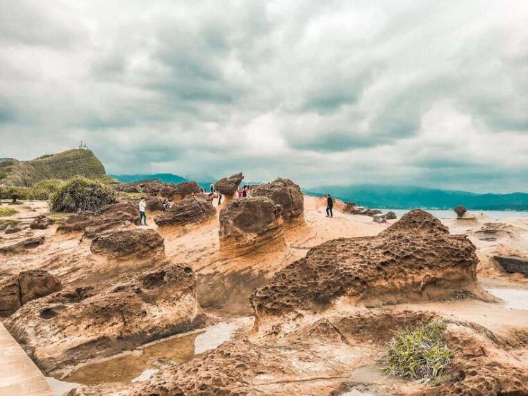 from-taipei-private-scenic-tour-to-jiufen-yehliu-pingxi