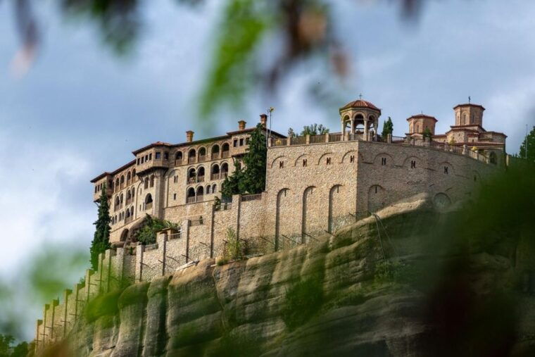 from-thessaloniki-train-trip-to-meteora-monastery-tour