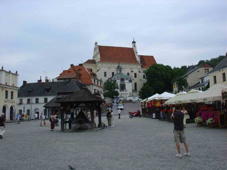 from-warsaw-kazimierz-dolny-art-town-full-day-private-tour