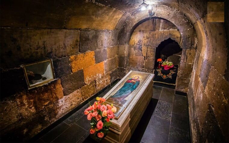from-yerevan-khor-virap-etchmiadzin-and-zvartnots-tour