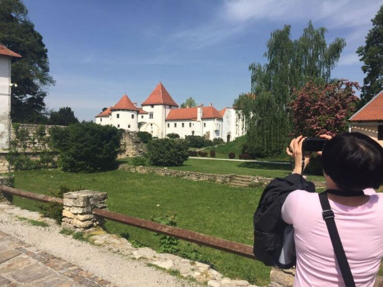 from-zagreb-varazdin-baroque-town-trakoscan-castle