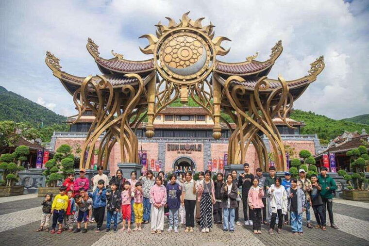 full-day-ba-na-hills-golden-bridge-with-chauffeur