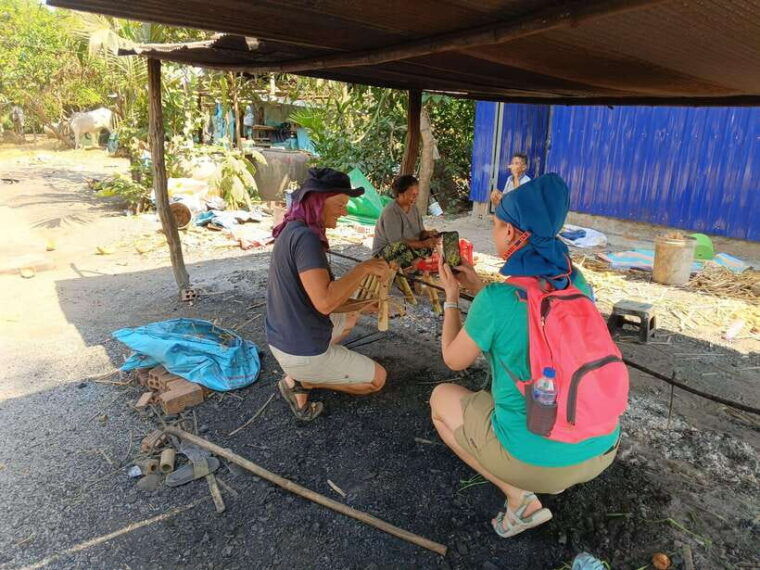 full-day-handicraft-bamboo-train-killing-cave-bat-cave
