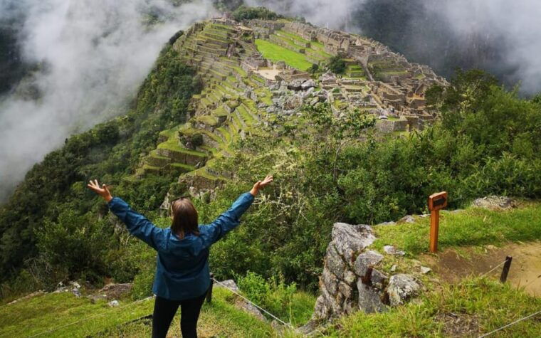 full-day-tour-to-machu-picchu-circuit-4-huchuy-picchu