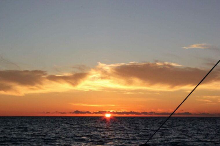 funchal-cabo-girao-sunset-catamaran-tour