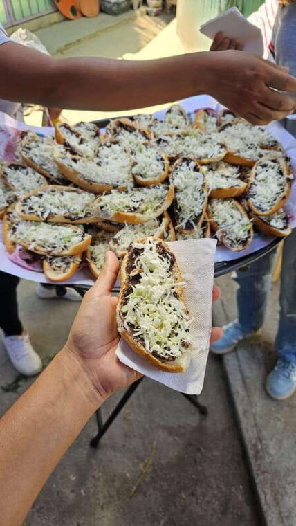 gastronomic-tour-in-the-market-of-supplies