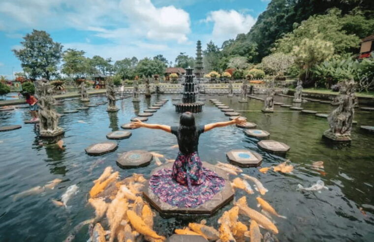 gate-of-heaven-with-snorkeling-private-day-tour