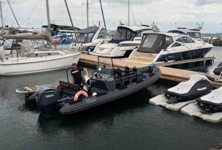 gdansk-sopot-gdynia-fast-boat-trip-in-3city-for-up-to-10-people