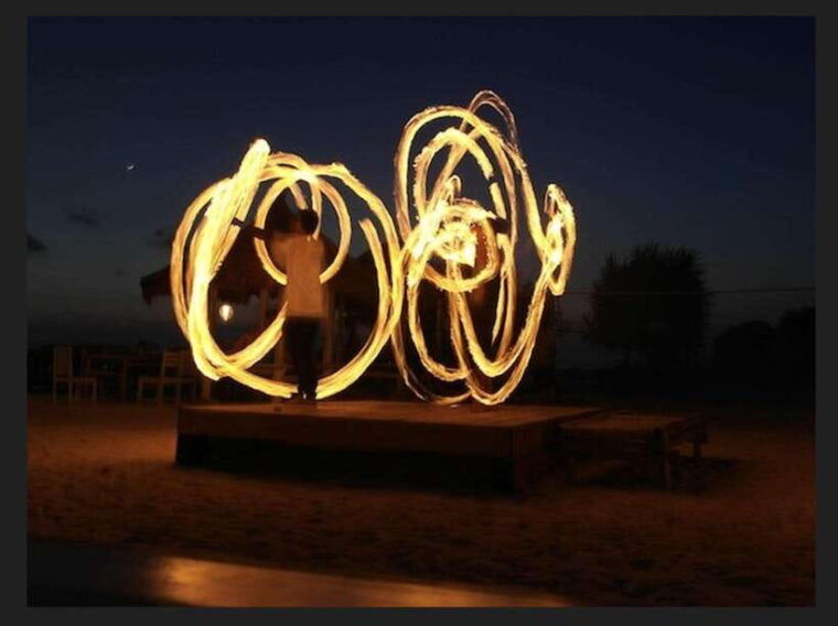 gili-trawangan-experience-the-gili-fireshow-with-cocktail