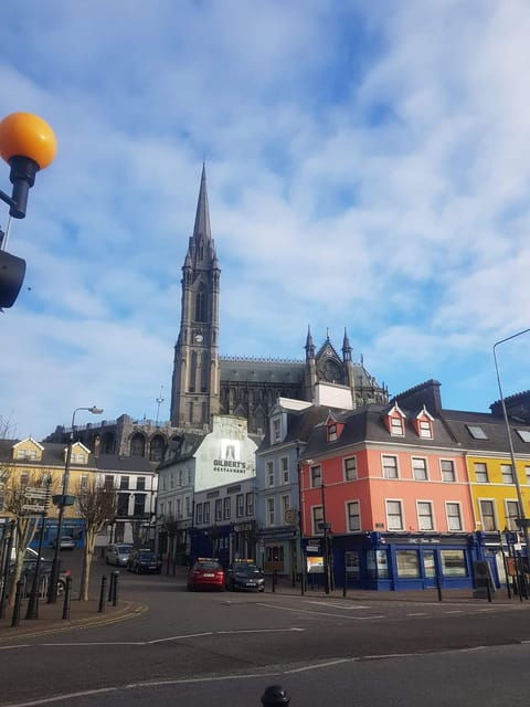 guided-tour-in-french-of-cobh