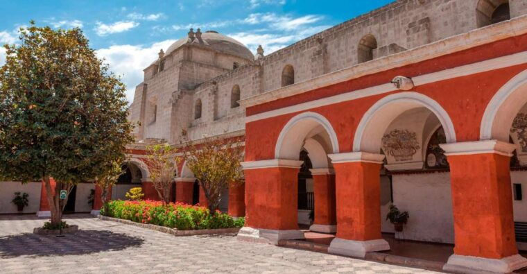 guided-tour-of-arequipa-and-the-santa-catalina-monastery-2