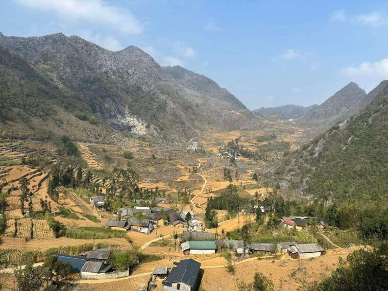ha-giang-2-day-loop-tour-with-hmong-brothers