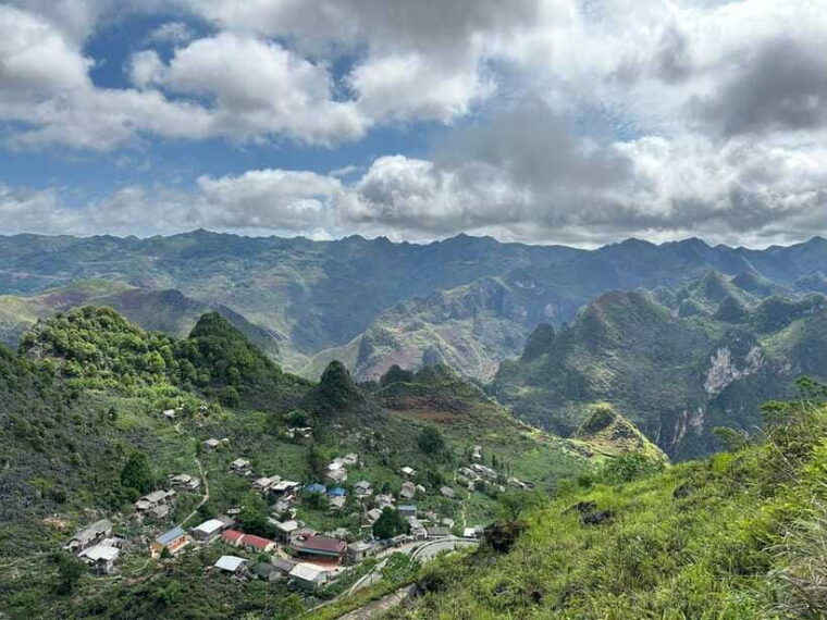 ha-giang-4-day-loop-tour-with-hmong-brothers