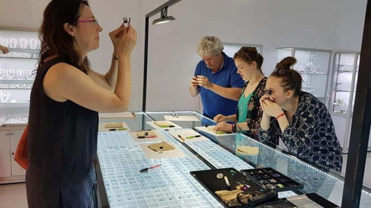 half-day-cambodian-gemology-workshop-from-siem-reap