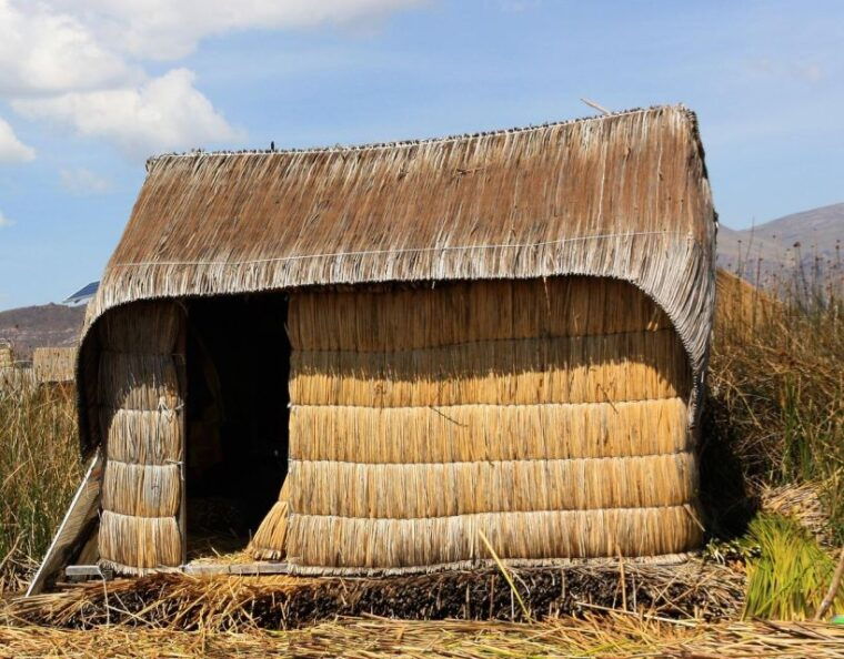 half-day-lake-titicaca-tour-to-uros-floating-islands