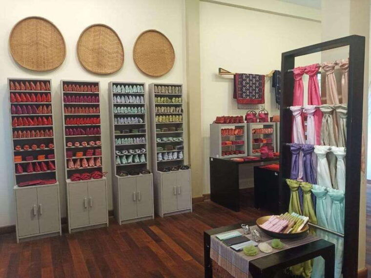 half-day-silk-farm-senteur-angkor-and-satcha-workshop