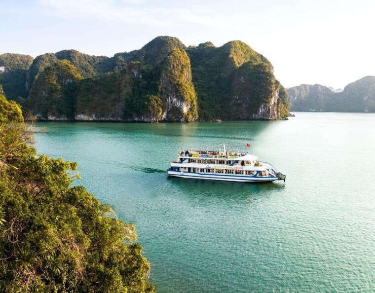 halong-full-day-cruise-kayak-cave-lunch-beach-island