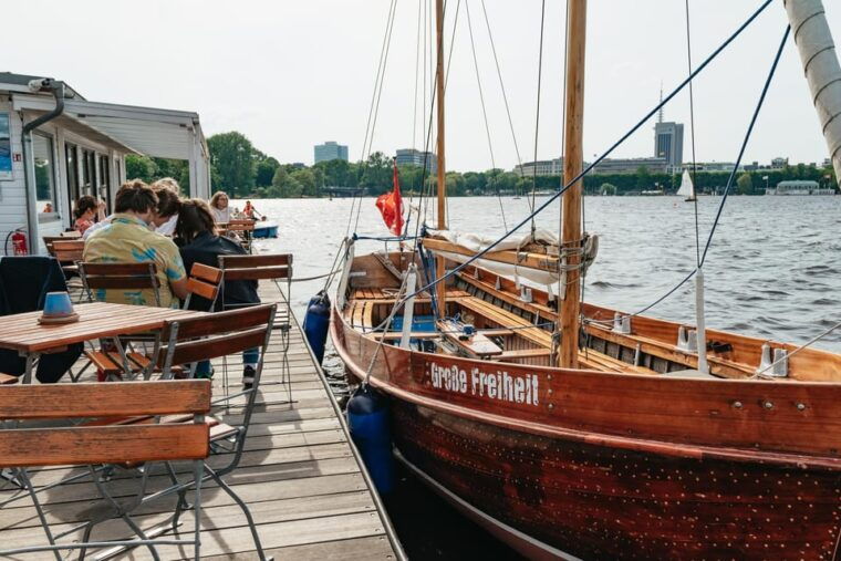 hamburg-alster-river-sailing-tour-on-a-2-masted-sailboat