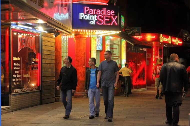 hamburg-private-reeperbahn-guided-walking-tour