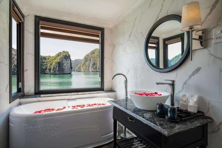 hanoi-2-day-halong-lan-ha-bay-best-seller-5-cruise-balcony