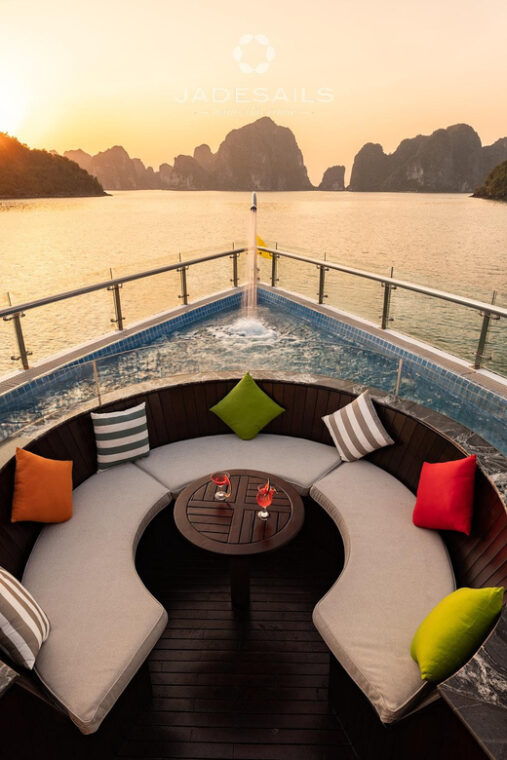 hanoi-ha-long-lan-ha-bay-5-star-with-limousine-transfer