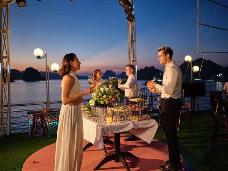 hanoi-halong-bay-cruise-with-kayaking-and-titop-island