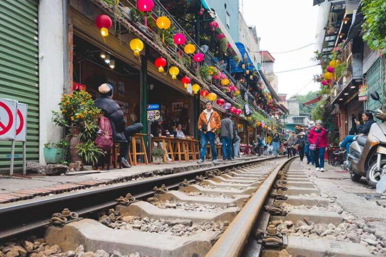 hanoi-private-old-quarter-walking-tour-with-train-street